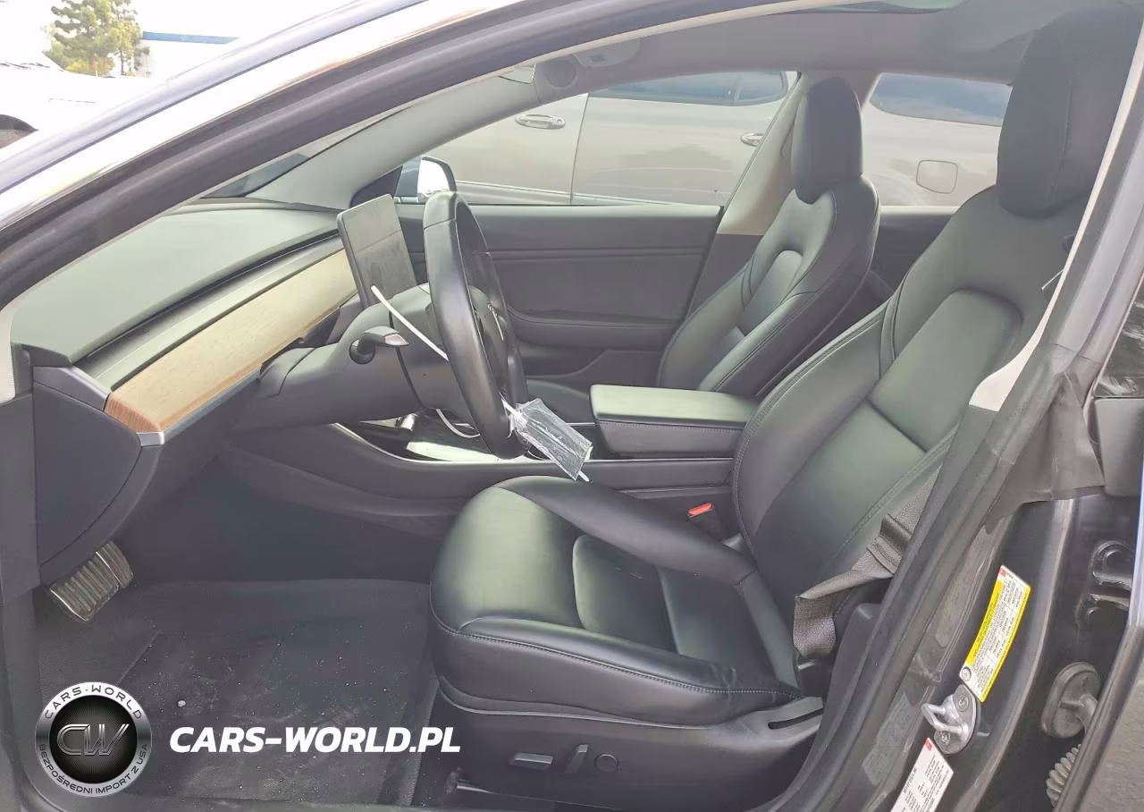 2018 Tesla Model 3 VIN:5YJ3E1EAXJF025660 - 7