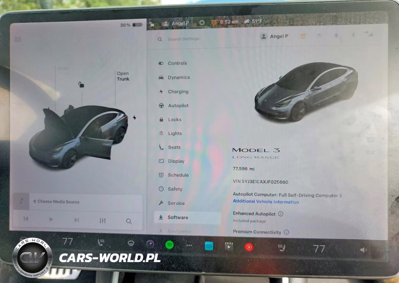 2018 Tesla Model 3 VIN:5YJ3E1EAXJF025660 - 9