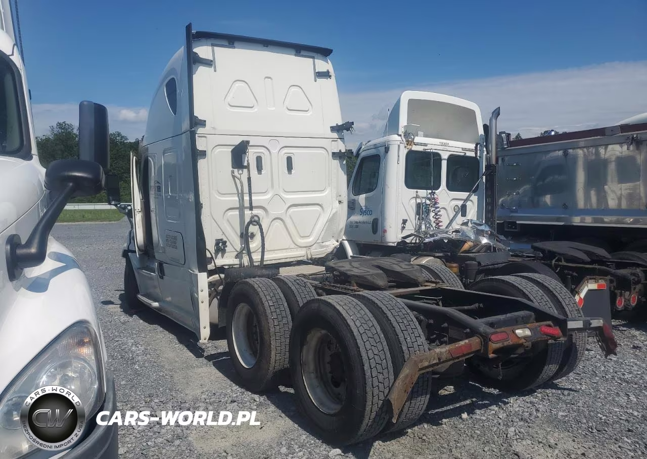 2018 Freightliner Cascadia 125 VIN:3AKJGLDR3JDJV4956 - 3