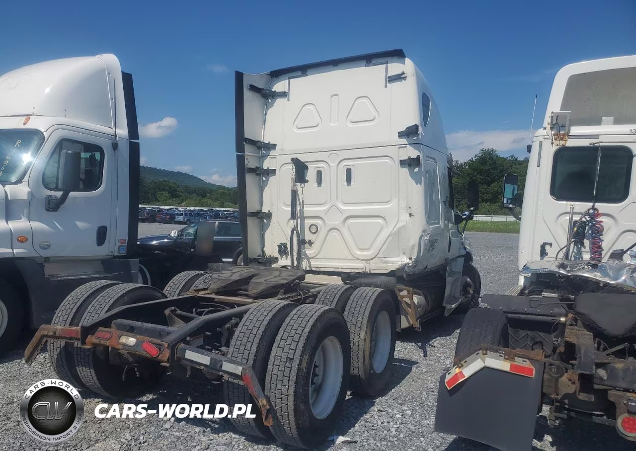 2018 Freightliner Cascadia 125 VIN:3AKJGLDR3JDJV4956 - 4