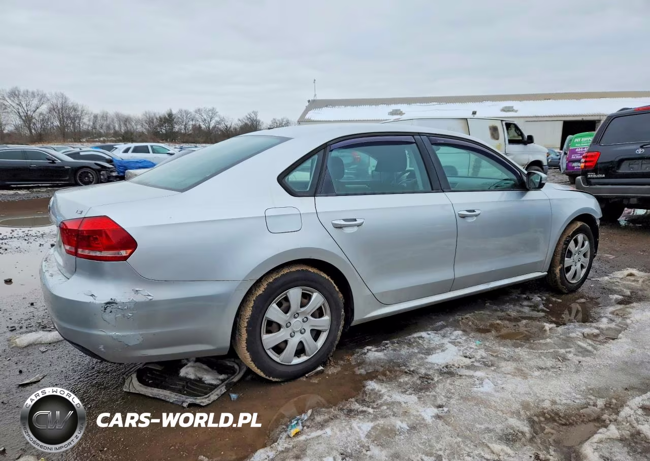 2014 Volkswagen Passat S VIN:1VWAT7A32EC060636 - 3