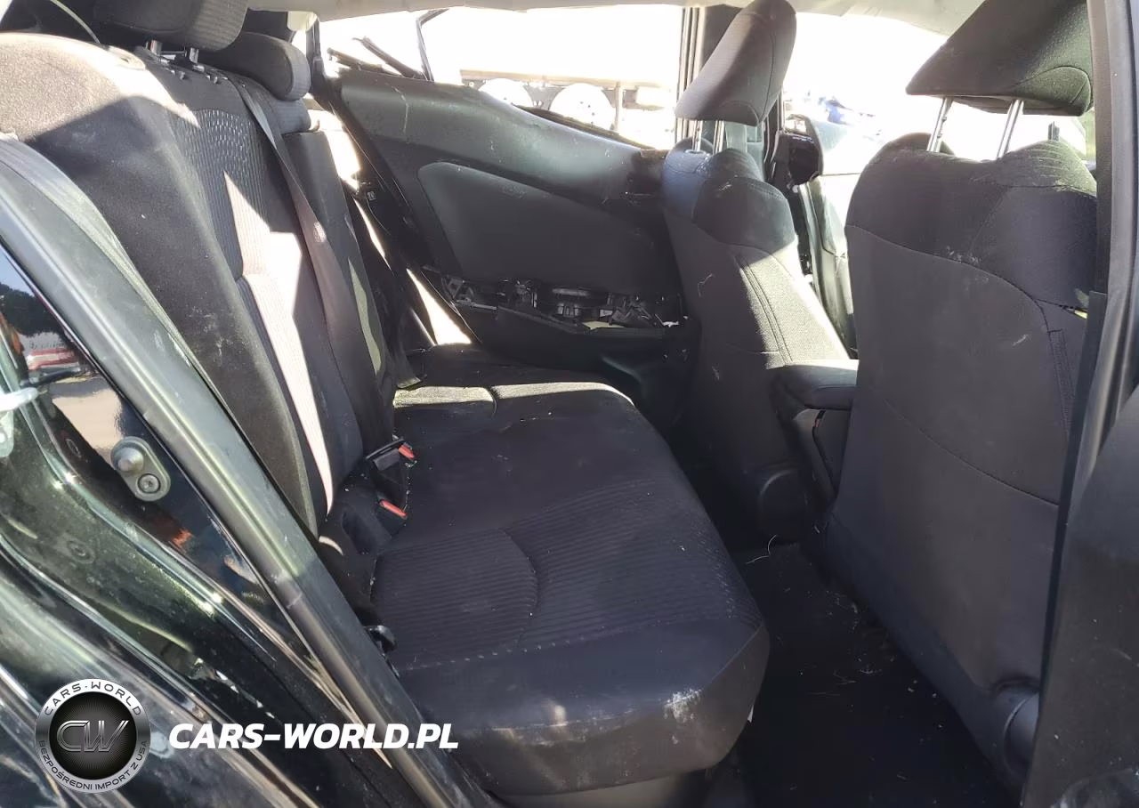 2018 Toyota Prius VIN:JTDKBRFU1J3589075 - 10