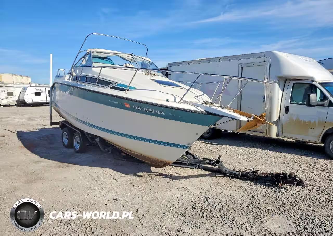 1990 Carver - Trojan Boat