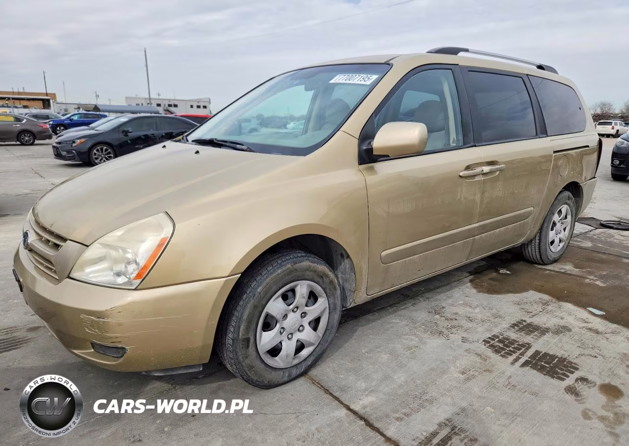 2010 Kia Sedona Lx
