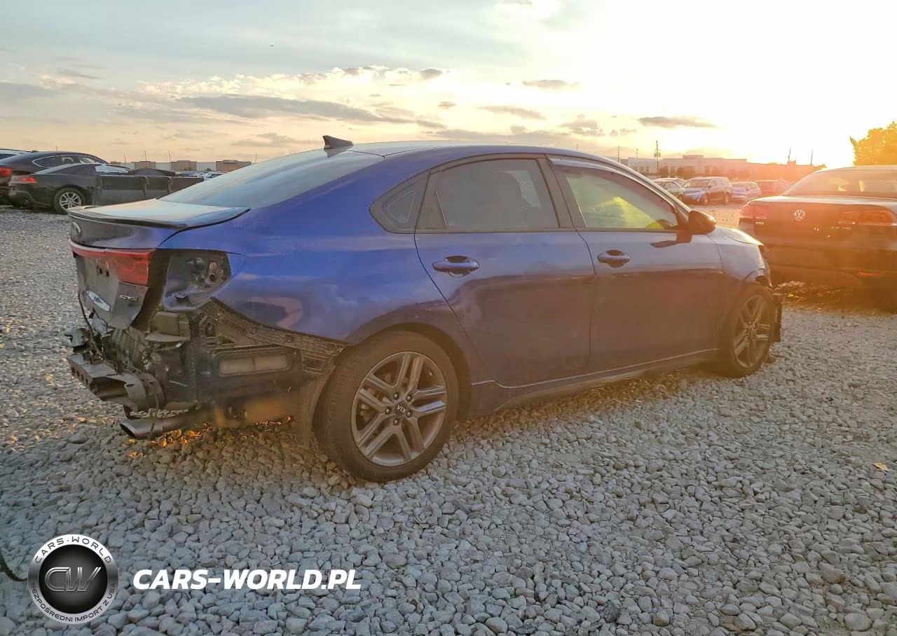 2021 Kia Forte Gt Line VIN:3KPF34AD1ME326865 - 3