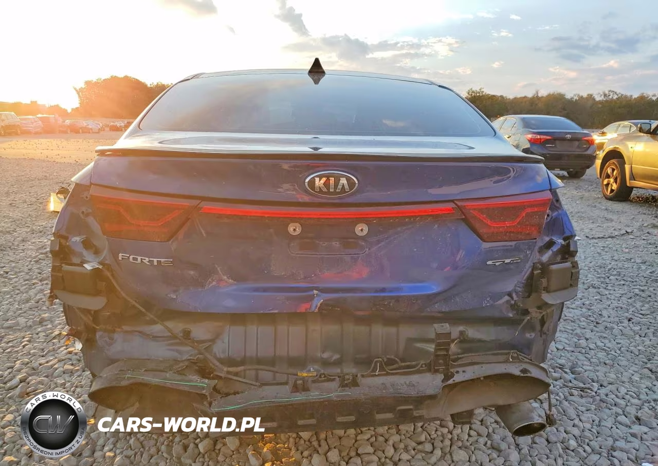 2021 Kia Forte Gt Line VIN:3KPF34AD1ME326865 - 6
