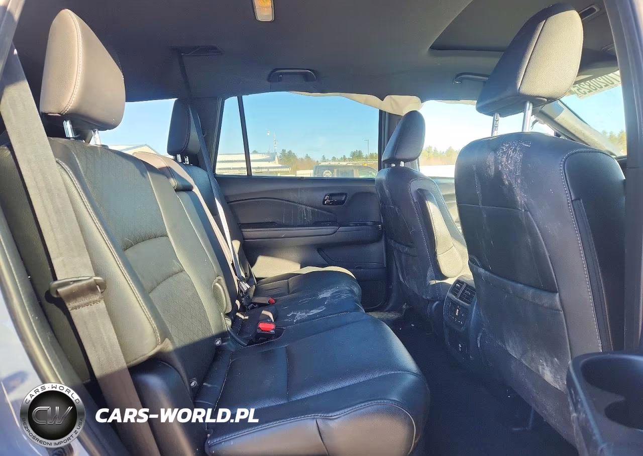 2022 Honda Passport Elite VIN:5FNYF8H01NB014325 - 11