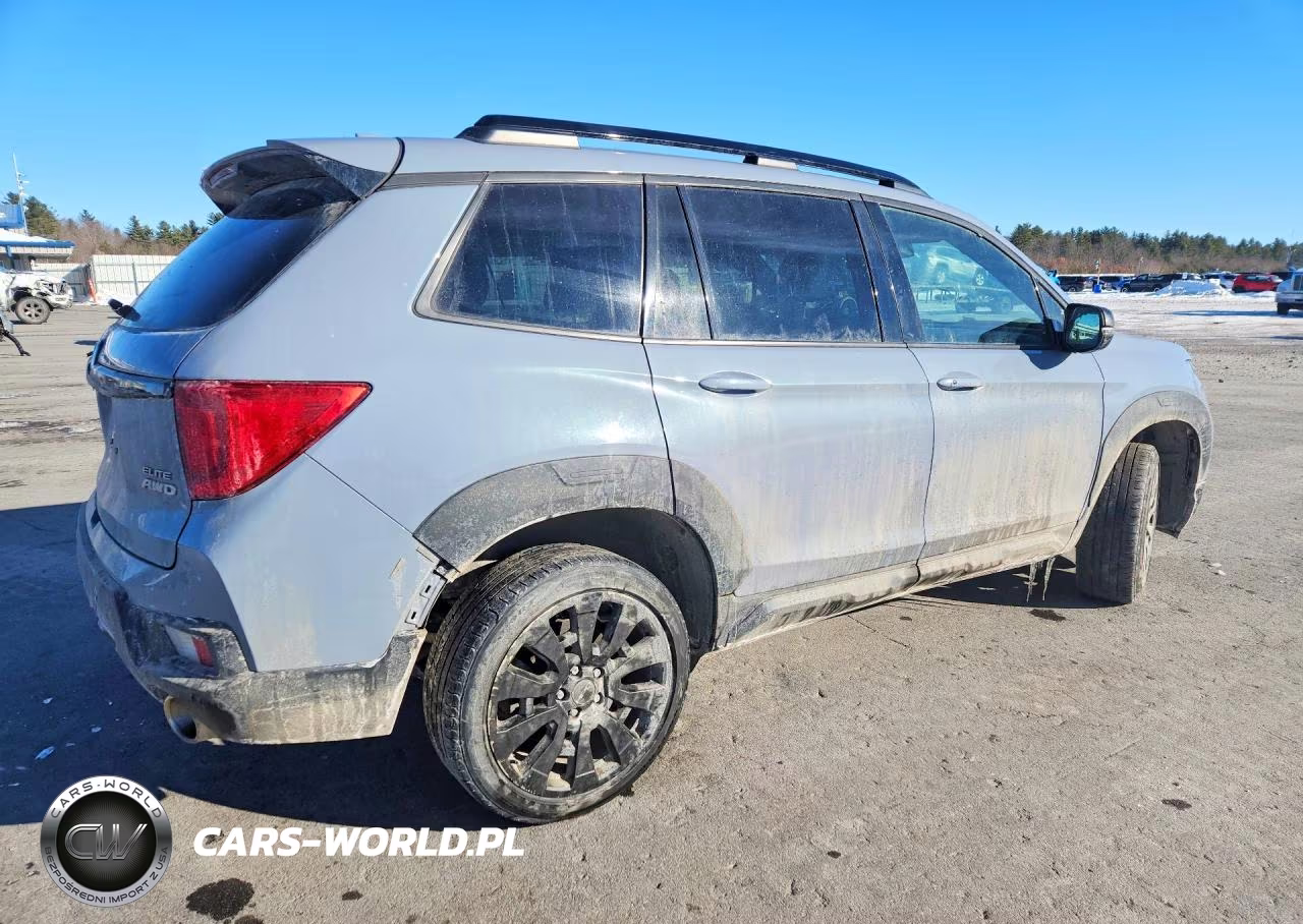 2022 Honda Passport Elite VIN:5FNYF8H01NB014325 - 3