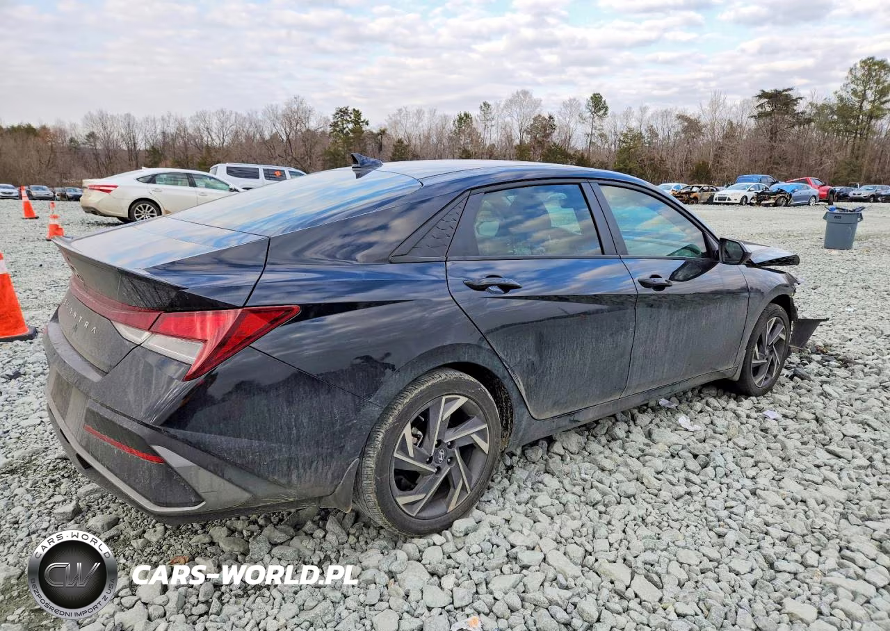 2025 Hyundai Elantra Sel Sport VIN:KMHLM4DG8SU951988 - 3