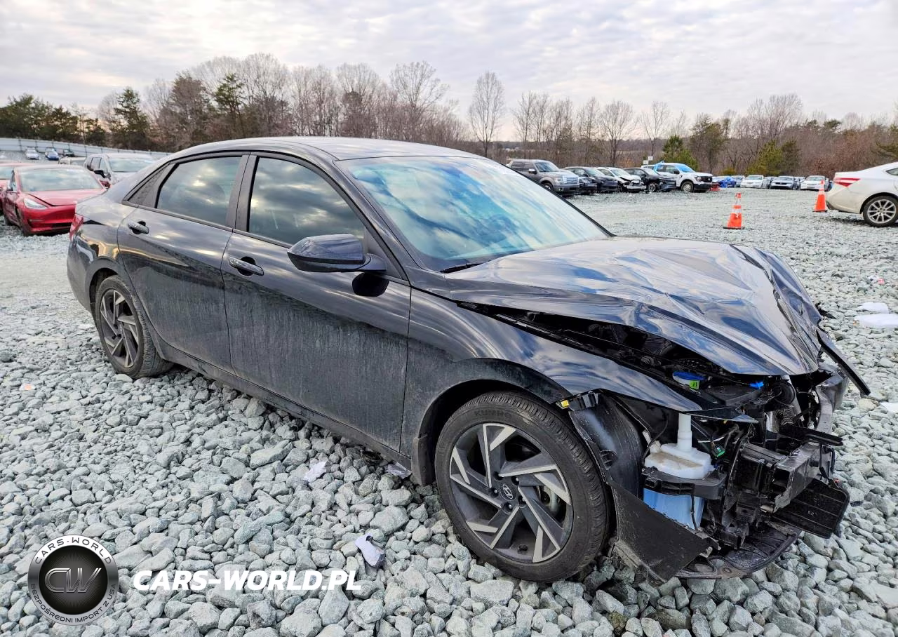2025 Hyundai Elantra Sel Sport VIN:KMHLM4DG8SU951988 - 4