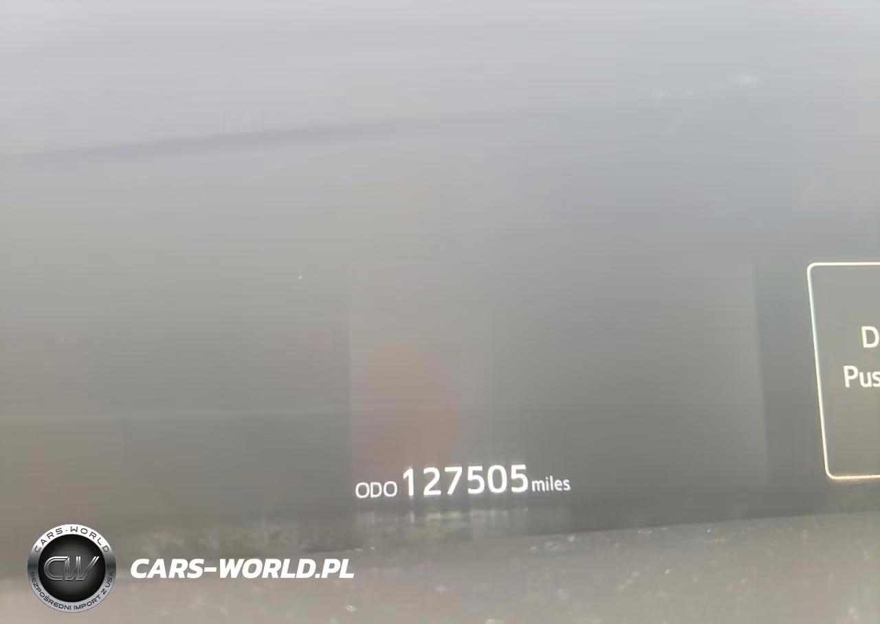 2017 Toyota Prius Four VIN:JTDKARFU6H3533503 - 9