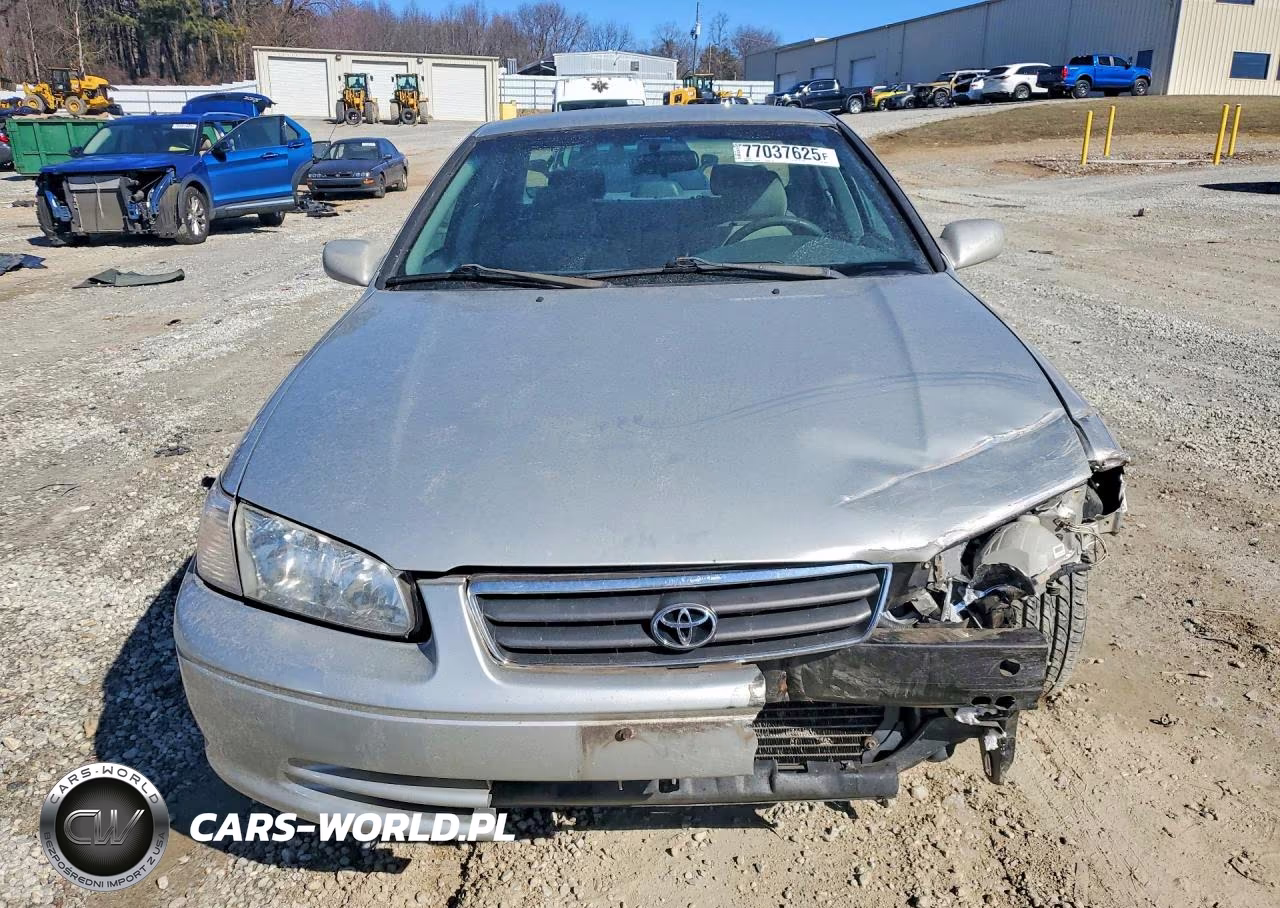 2000 Toyota Camry Ce VIN:4T1BG22K3YU699364 - 5