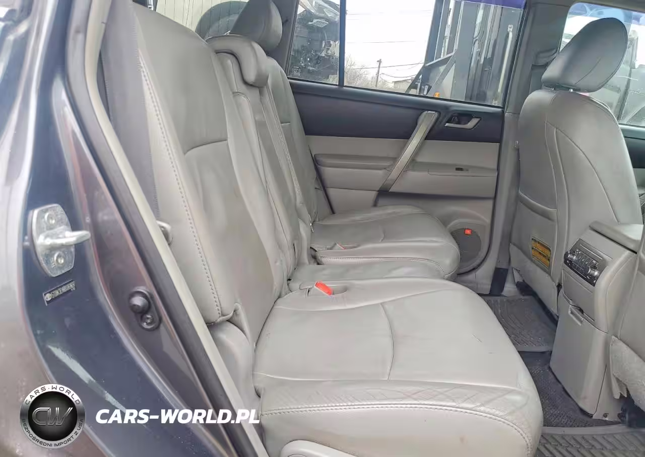 2011 Toyota Highlander Base VIN:5TDBK3EH8BS069697 - 11