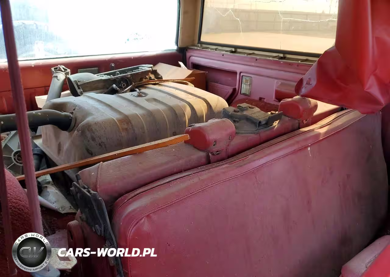 1982 Ford Bronco U100 VIN:1FMEU15F5CLA01592 - 10
