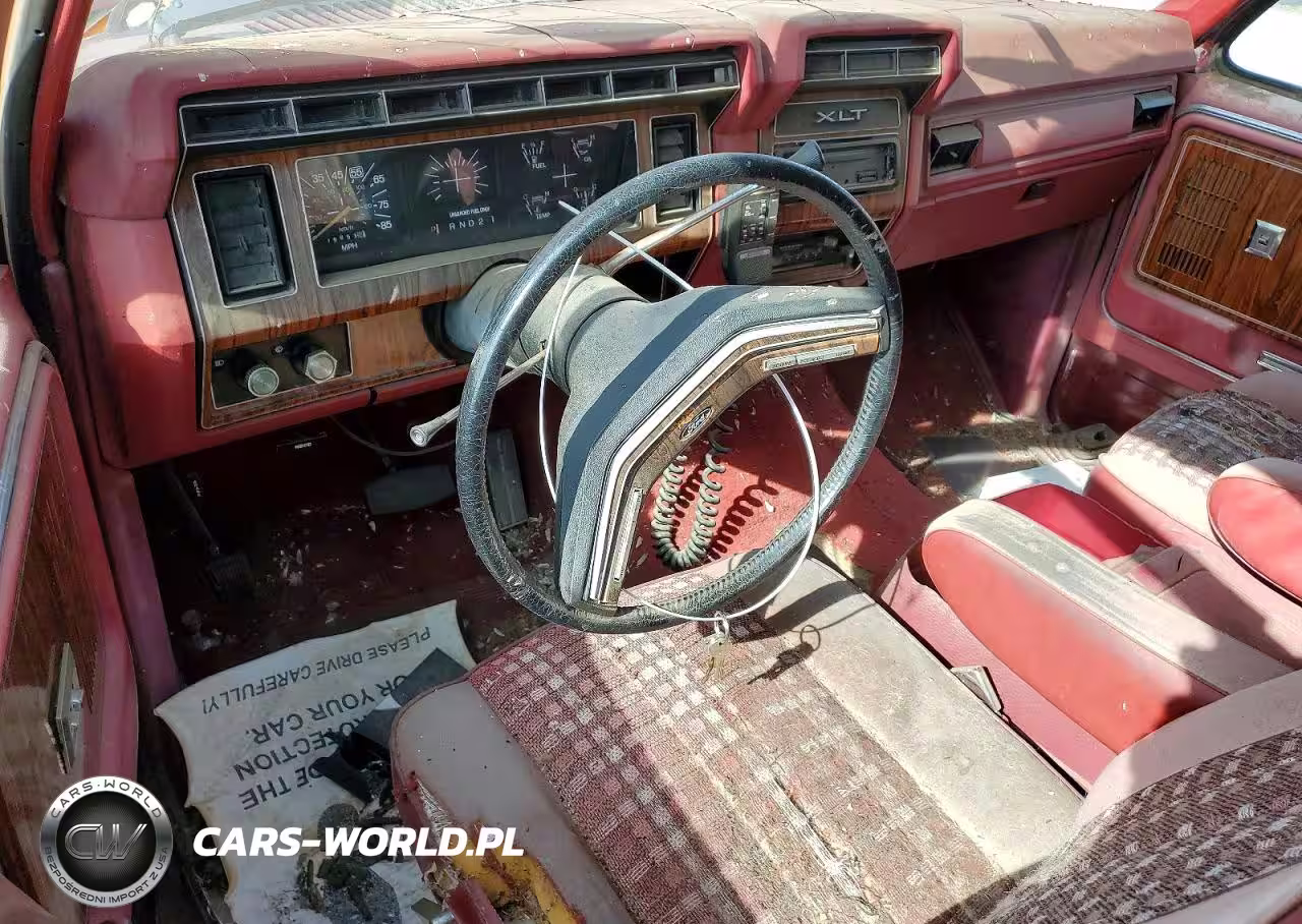 1982 Ford Bronco U100 VIN:1FMEU15F5CLA01592 - 8