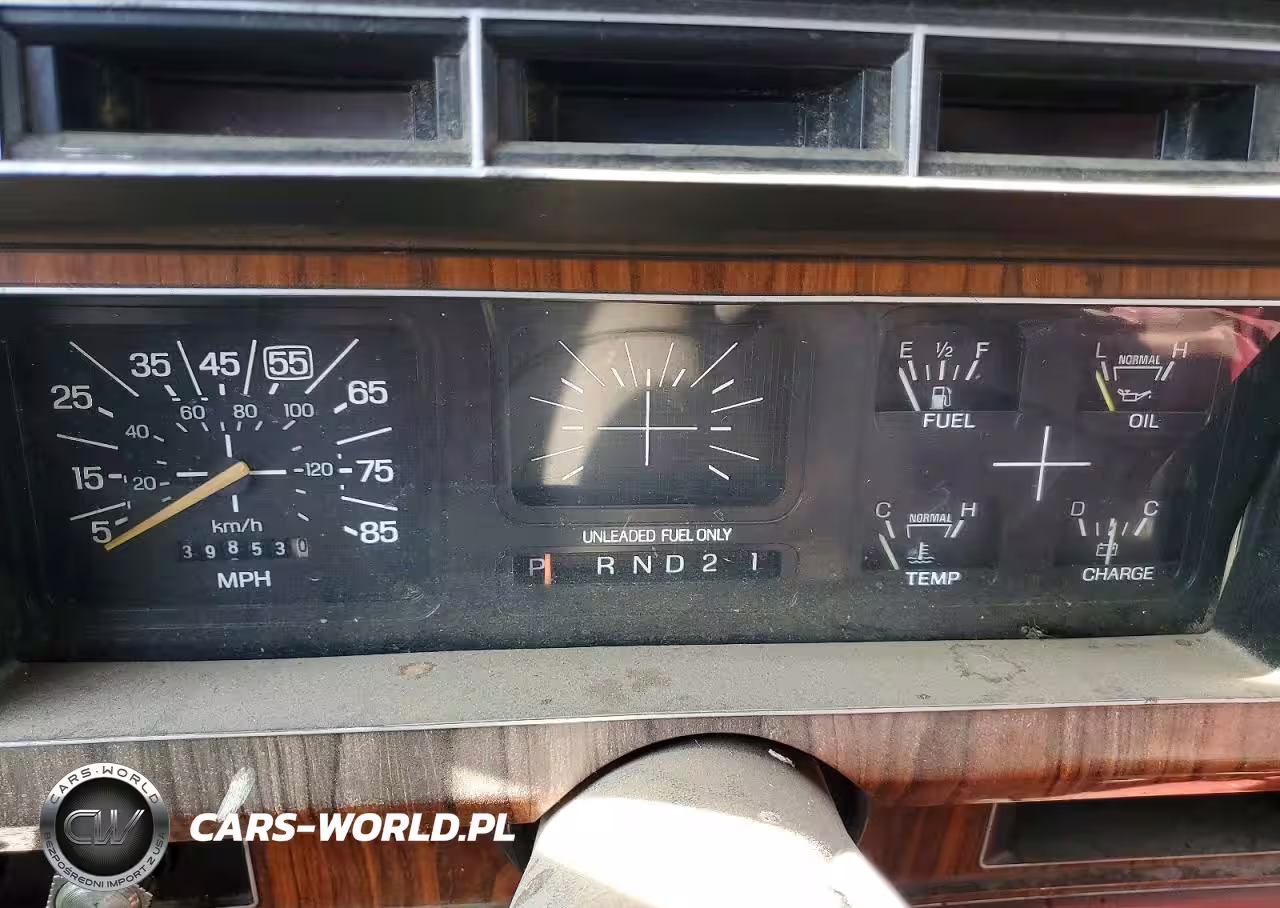 1982 Ford Bronco U100 VIN:1FMEU15F5CLA01592 - 9
