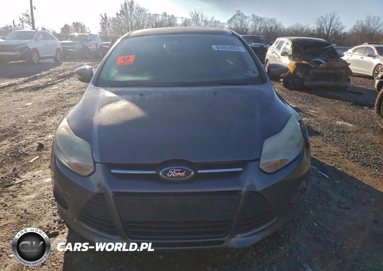 2014 Ford Focus Se VIN:1FADP3K21EL457621 - 5