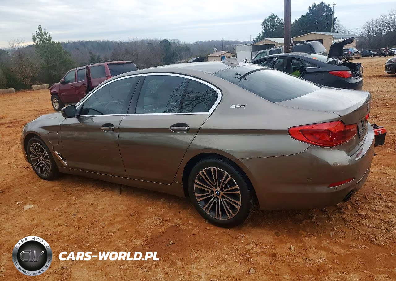 2018 BMW 530Xe VIN:WBAJB1C58JB374757 - 2