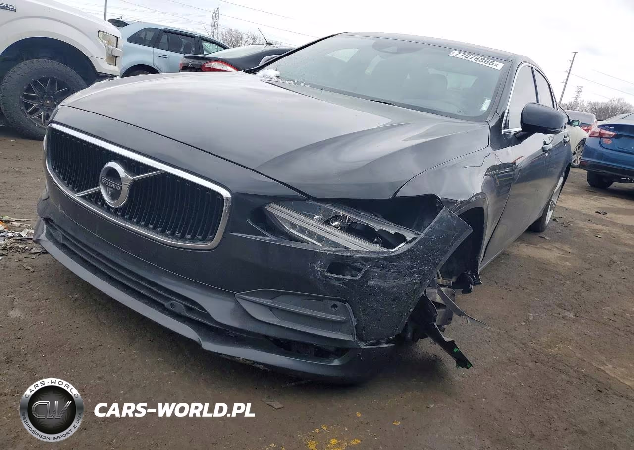 2018 Volvo S90 T5 Momentum
