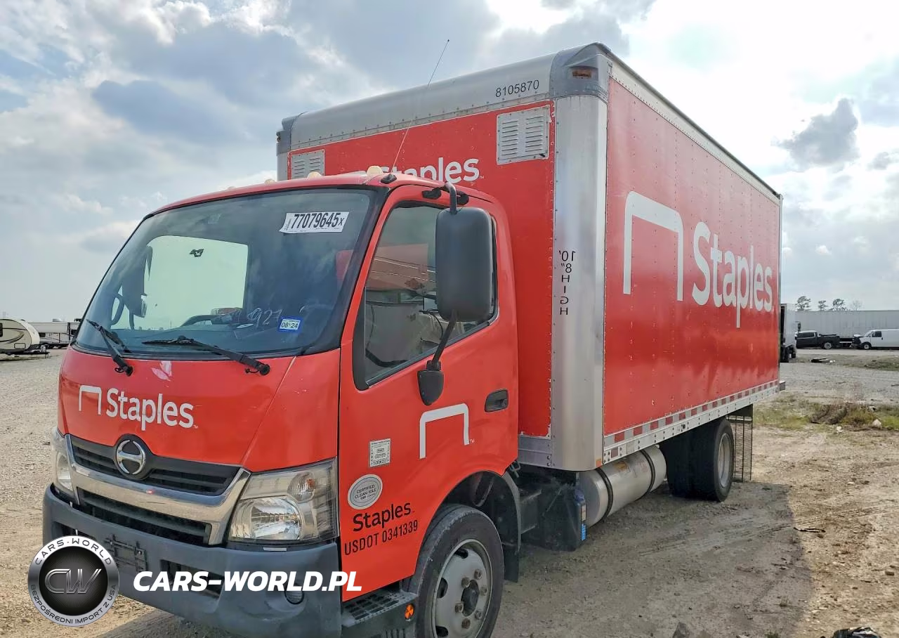 2018 Hino 195 Box Truck