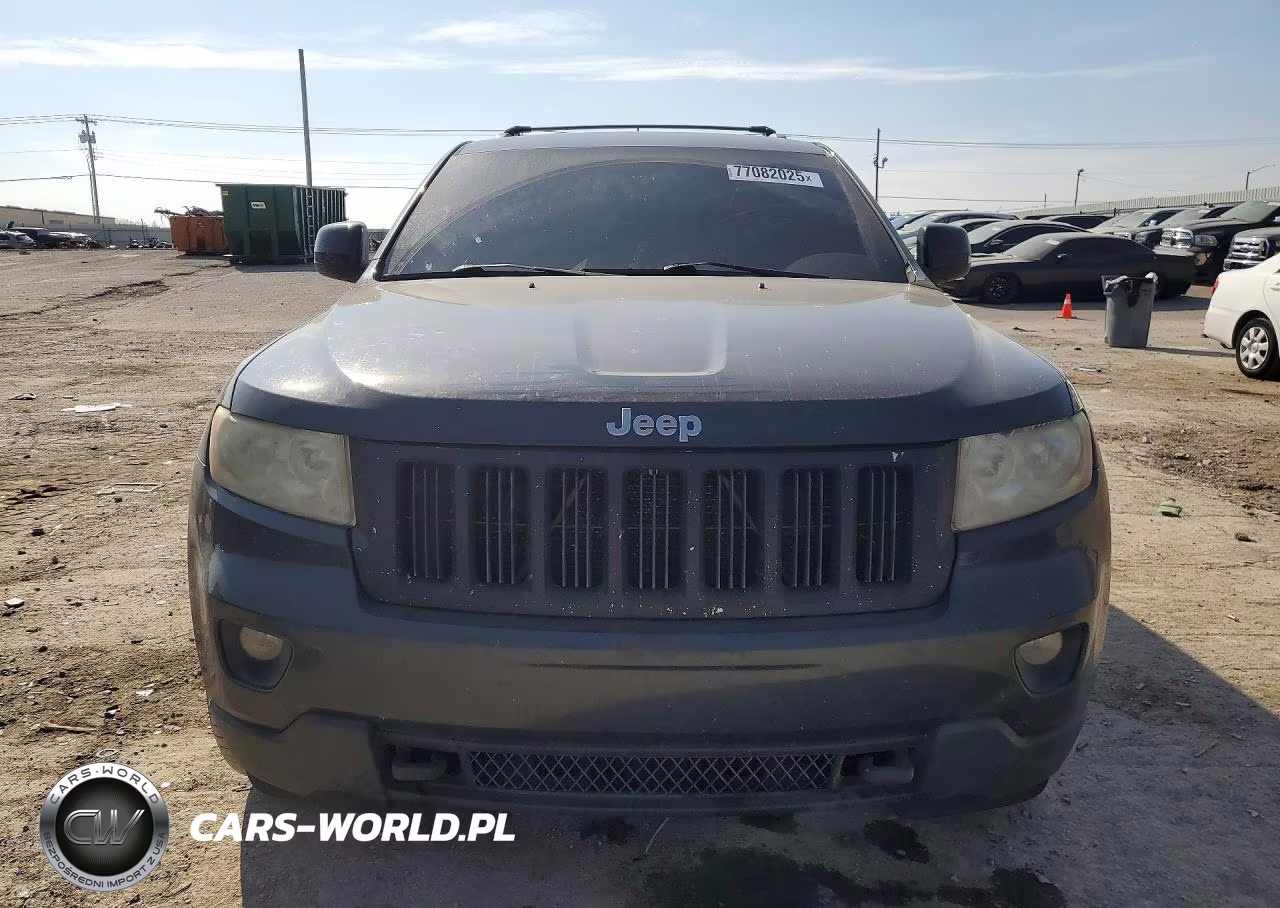 2011 Jeep Grand Cherokee Laredo VIN:1J4RR4GT9BC719117 - 5