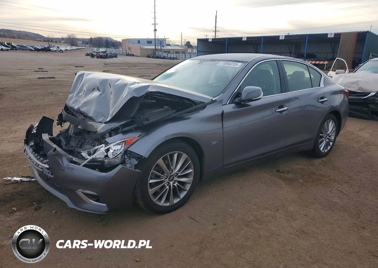 2018 Infiniti Q50 Luxe