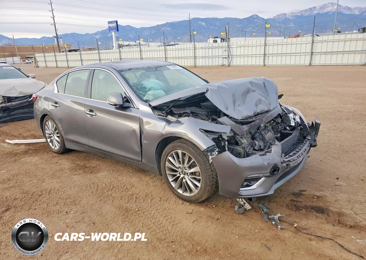 2018 Infiniti Q50 Luxe VIN:JN1EV7AP2JM365014 - 4