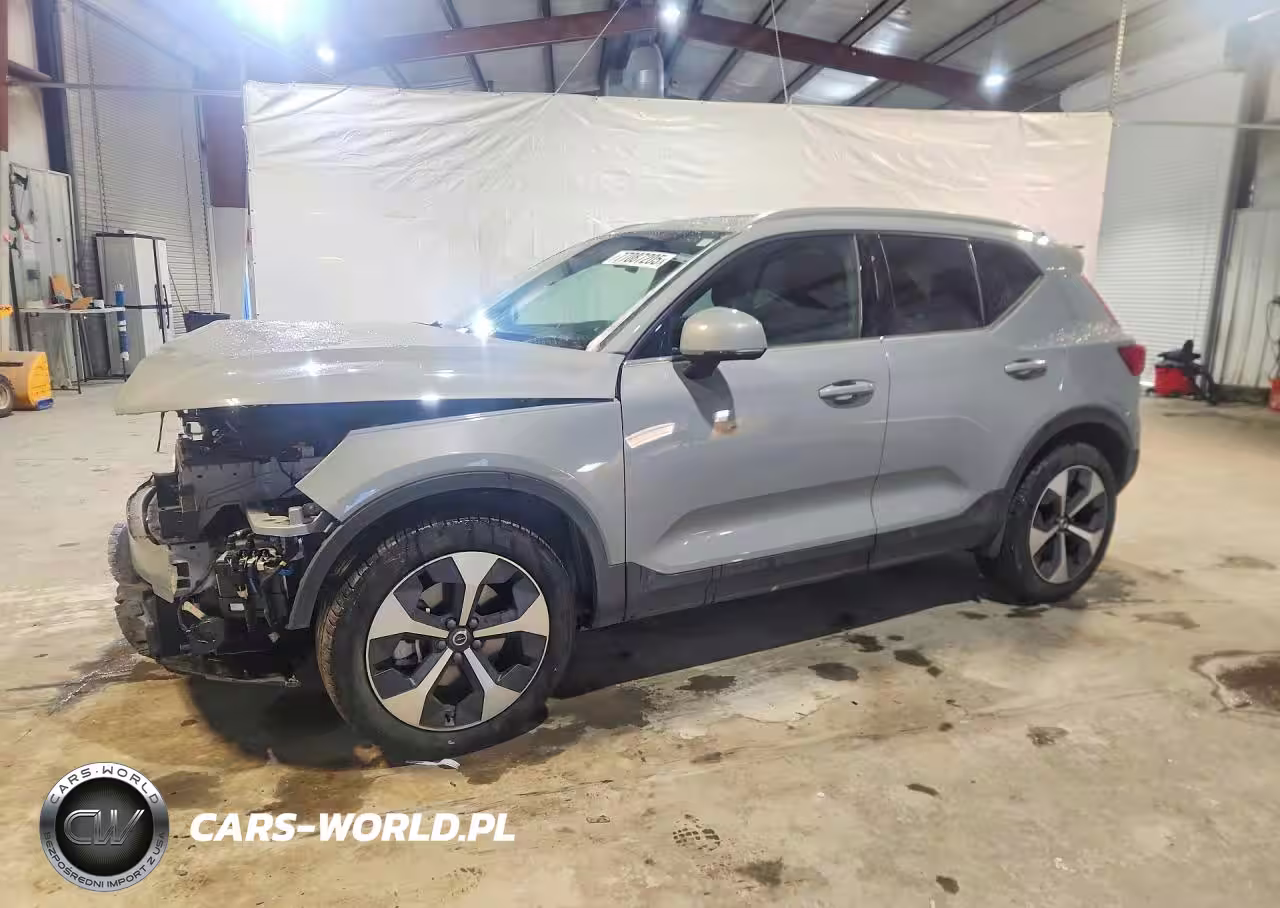 2025 Volvo Xc40 Core