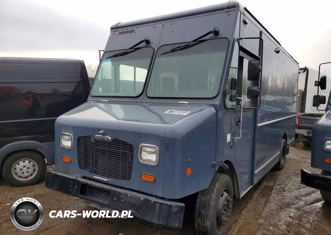 2020 Freightliner Chassis M Line Walk-In Van