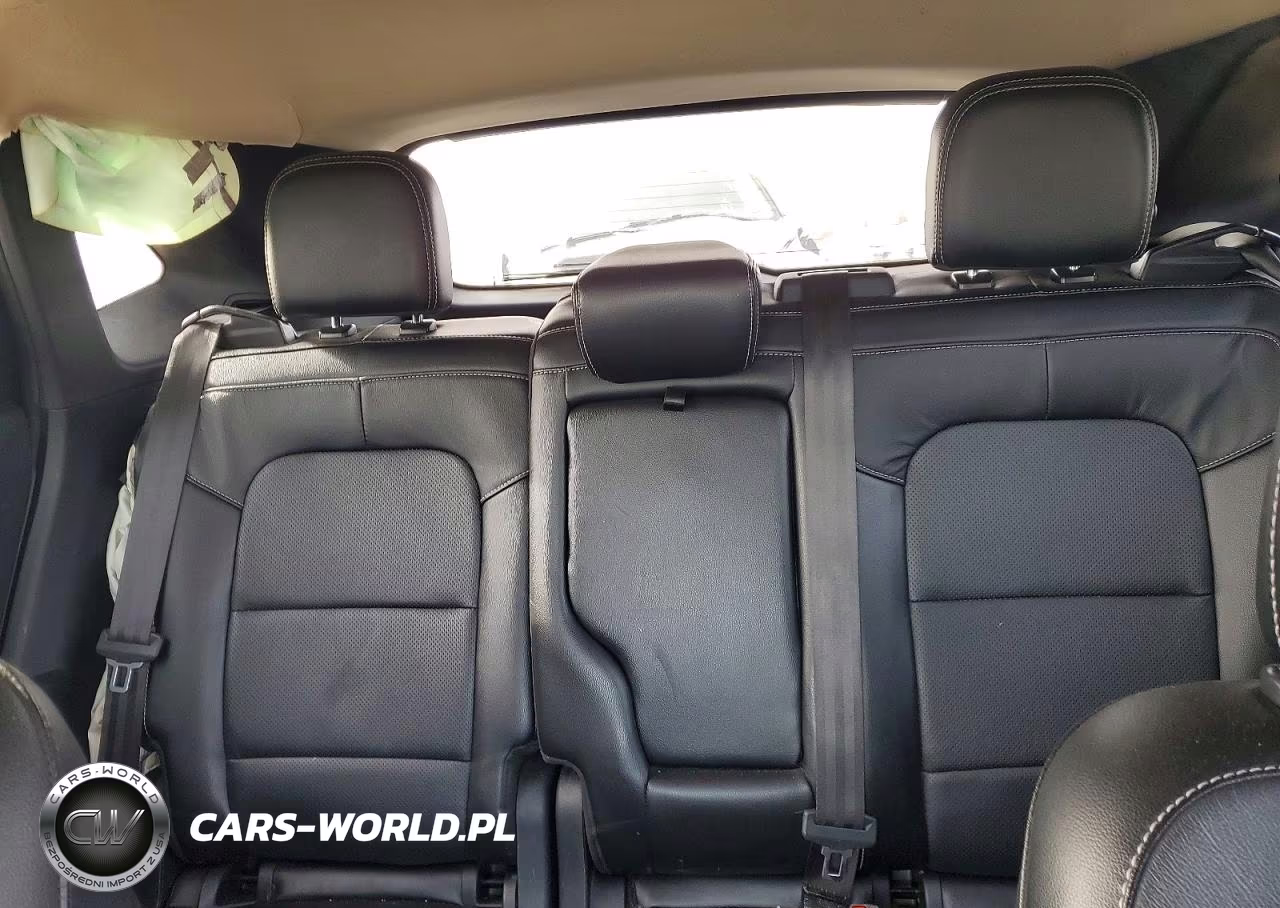 2020 Ford Escape Titanium VIN:1FMCU9J99LUB15983 - 10