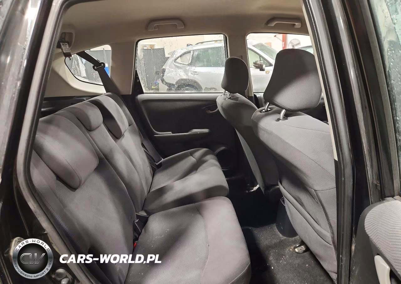 2013 Honda Fit VIN:JHMGE8G34DC059649 - 10