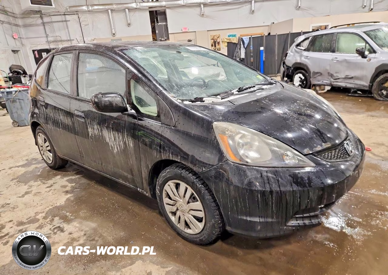 2013 Honda Fit VIN:JHMGE8G34DC059649 - 4