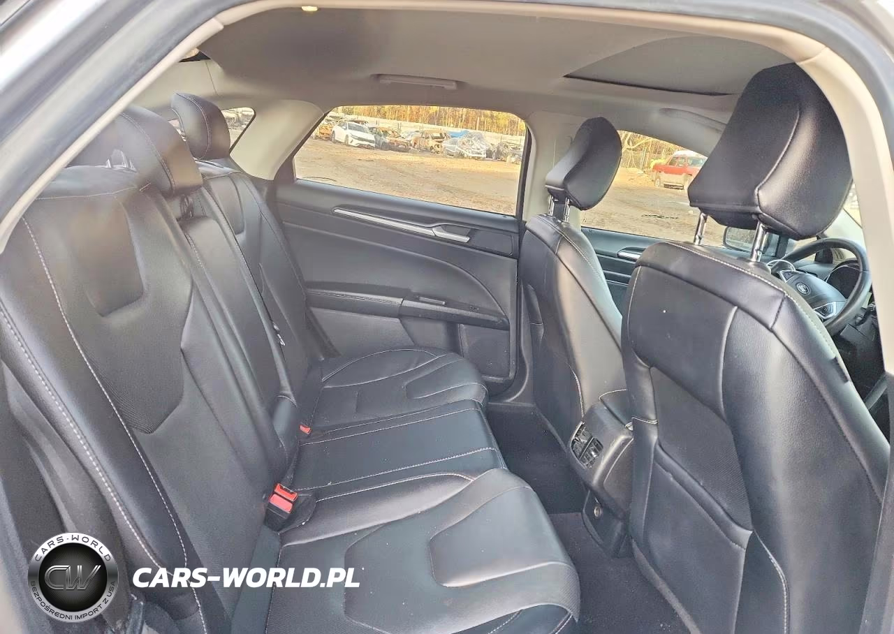 2020 Ford Fusion Titanium VIN:3FA6P0D9XLR175400 - 10