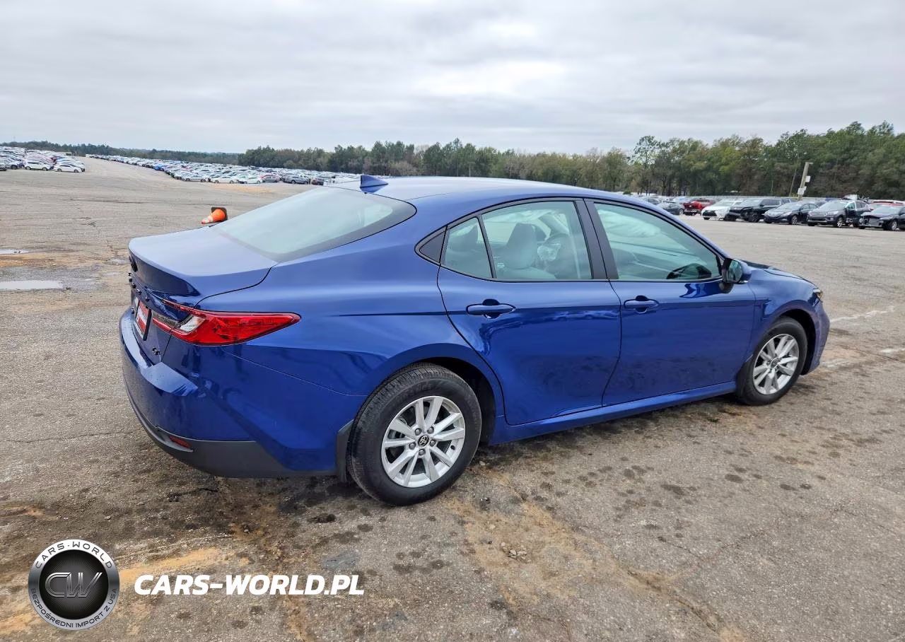 2025 Toyota Camry Le VIN:4T1DAACK6SU040821 - 3