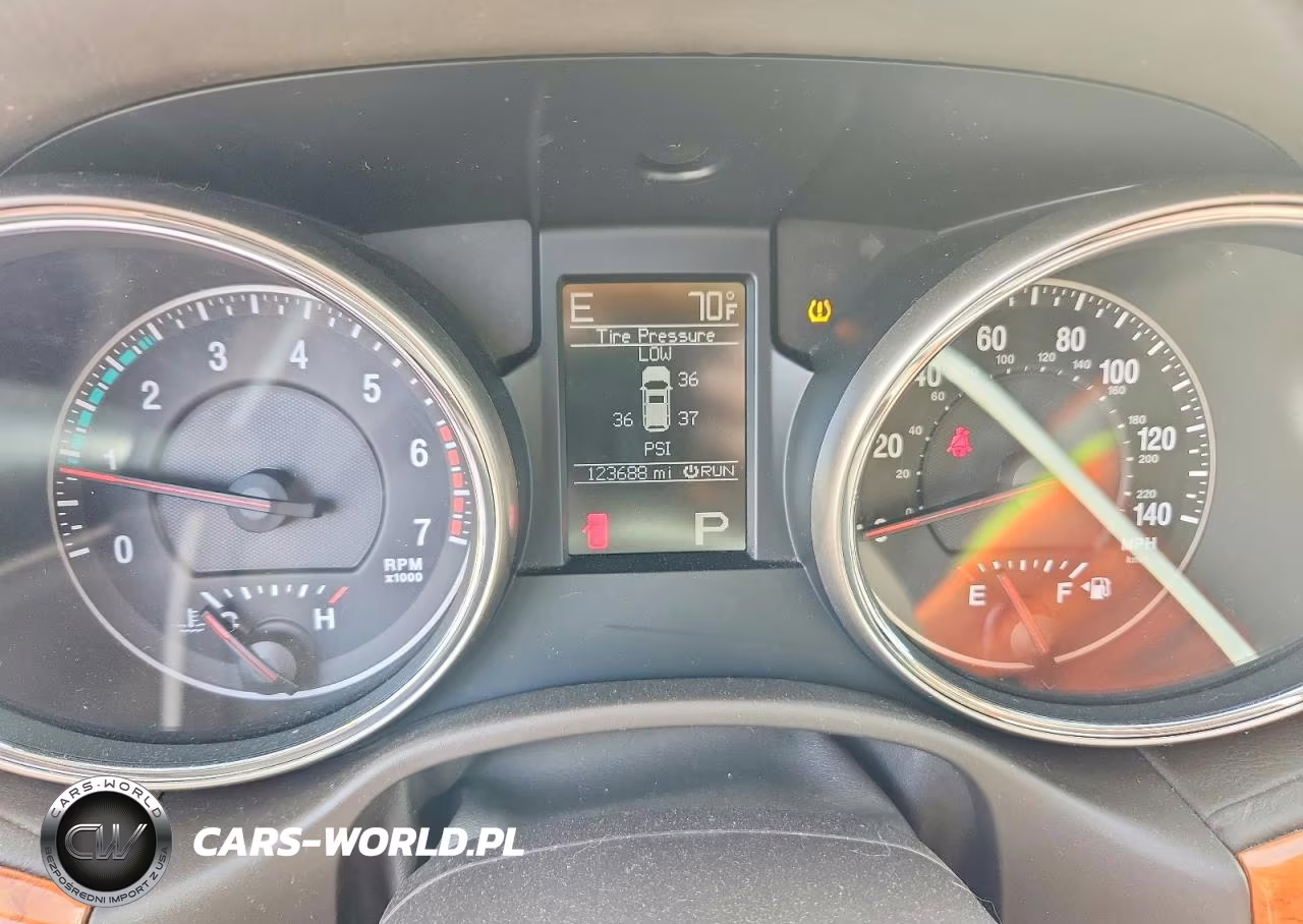 2012 Jeep Grand Cherokee Overland VIN:1C4RJFCT2CC203388 - 9