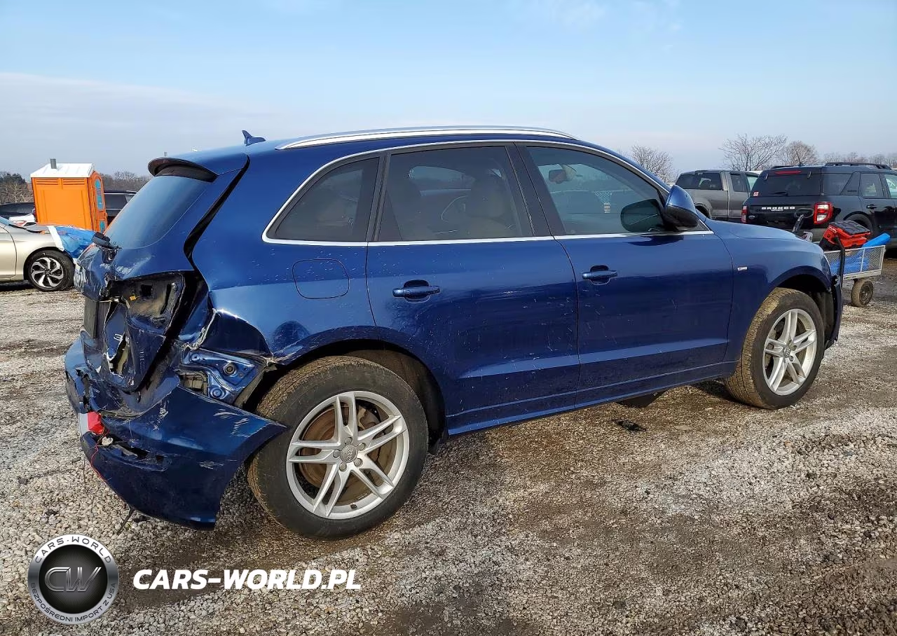 2014 Audi Q5 Premium Plus VIN:WA1DGAFP0EA051405 - 3