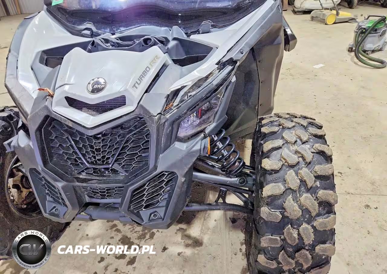 2023 Can-Am Maverick X3 Utility Vehicle VIN:3JBVGAV47PE002173 - 9