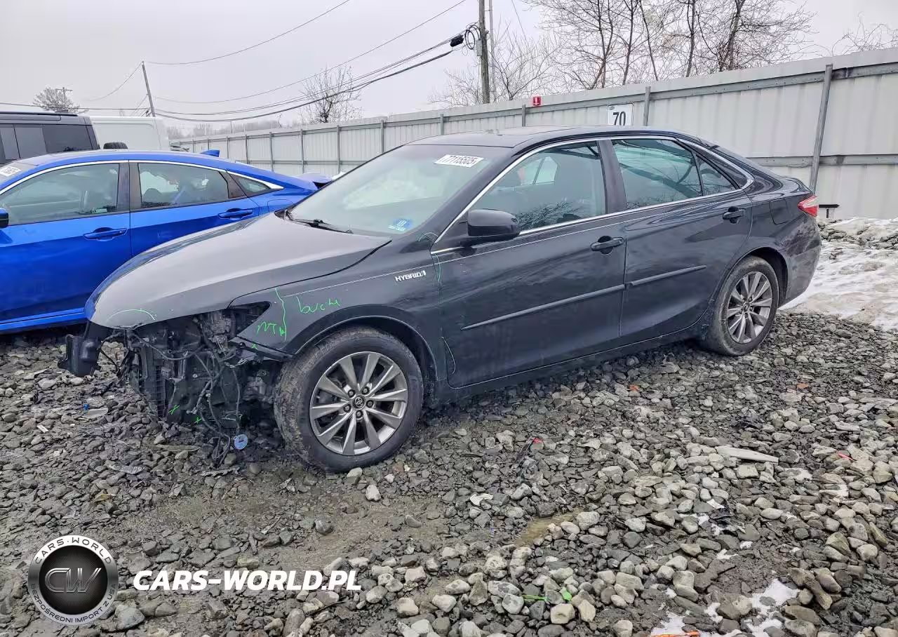 2017 Toyota Camry Hybrid