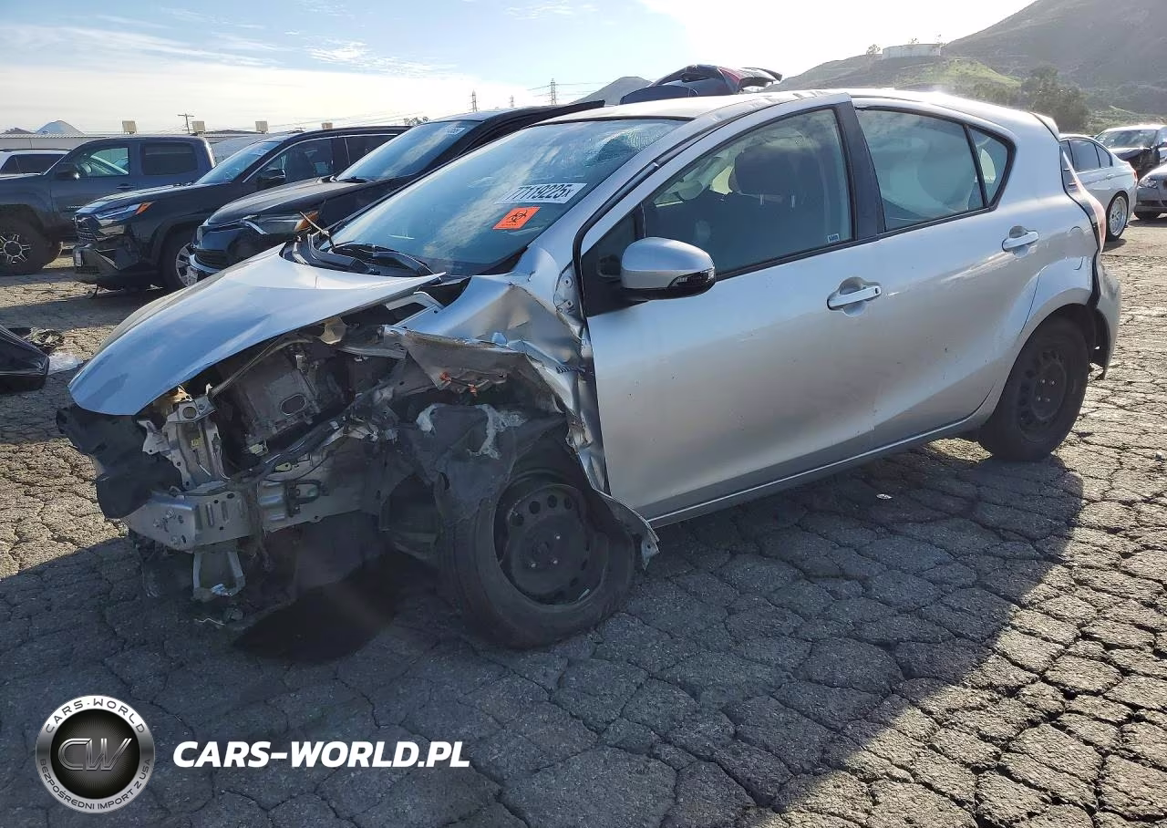 2015 Toyota Prius C Two