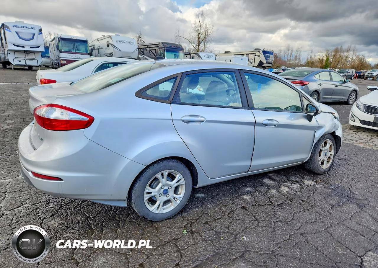 2015 Ford Fiesta Se VIN:3FADP4BJXFM136089 - 3