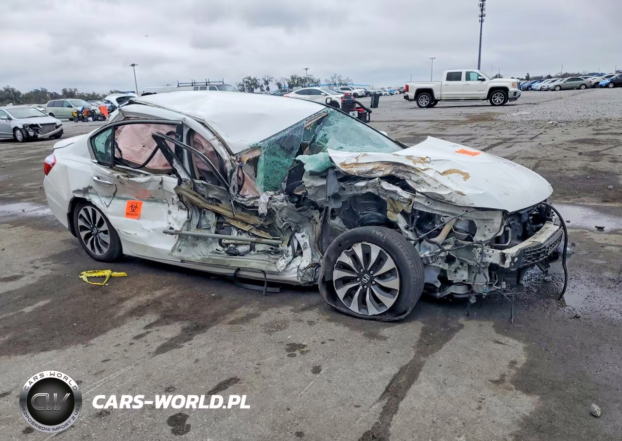 2015 Honda Accord Hybrid VIN:1HGCR6F31FA001749 - 4