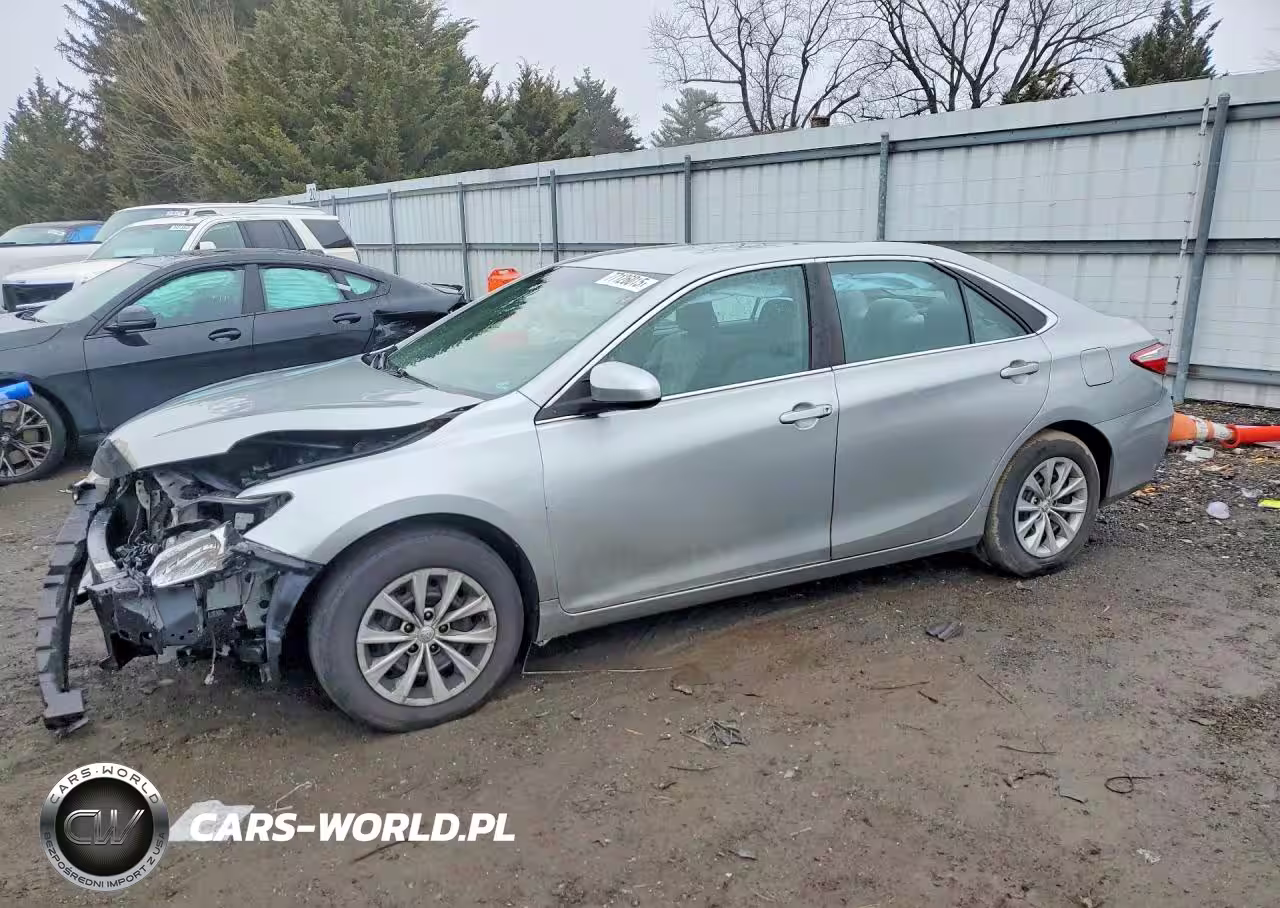 2016 Toyota Camry Le