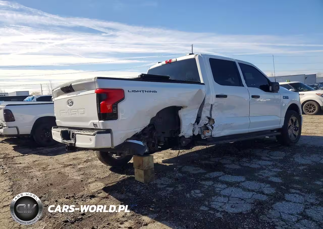 2024 Ford F150 Lightning Xlt VIN:1FTVW3LK9RWG29110 - 3