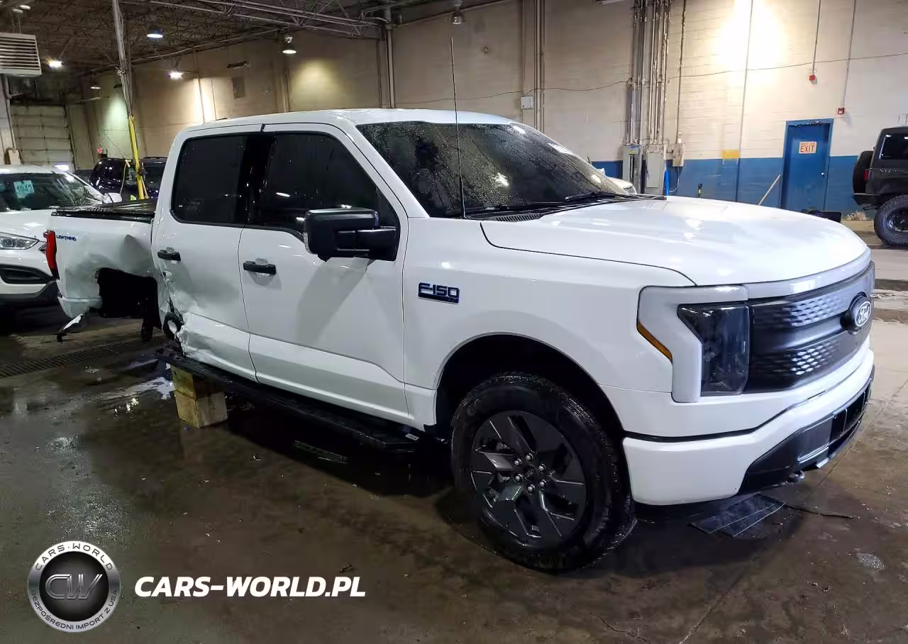 2024 Ford F150 Lightning Xlt VIN:1FTVW3LK9RWG29110 - 4