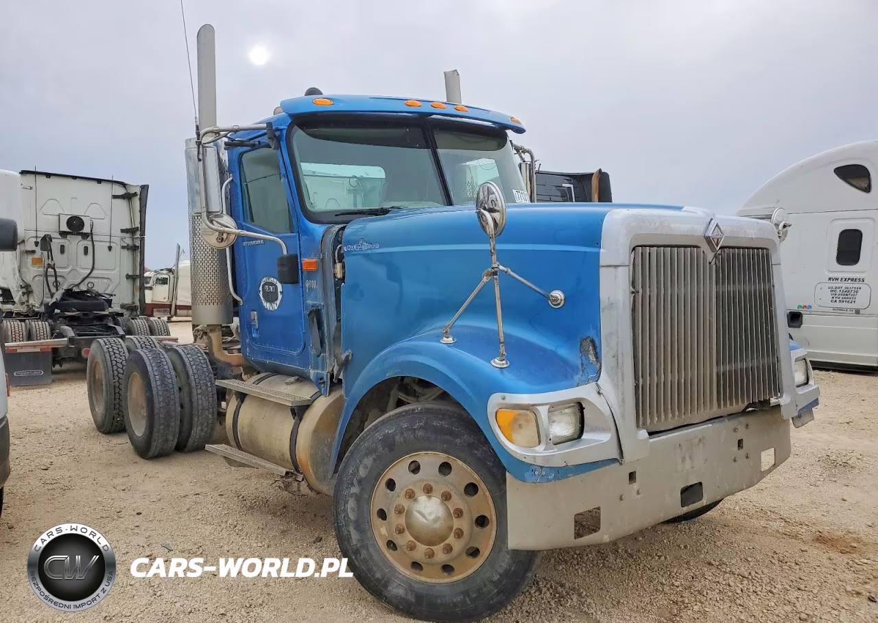 2006 International L9327 Semi Truck