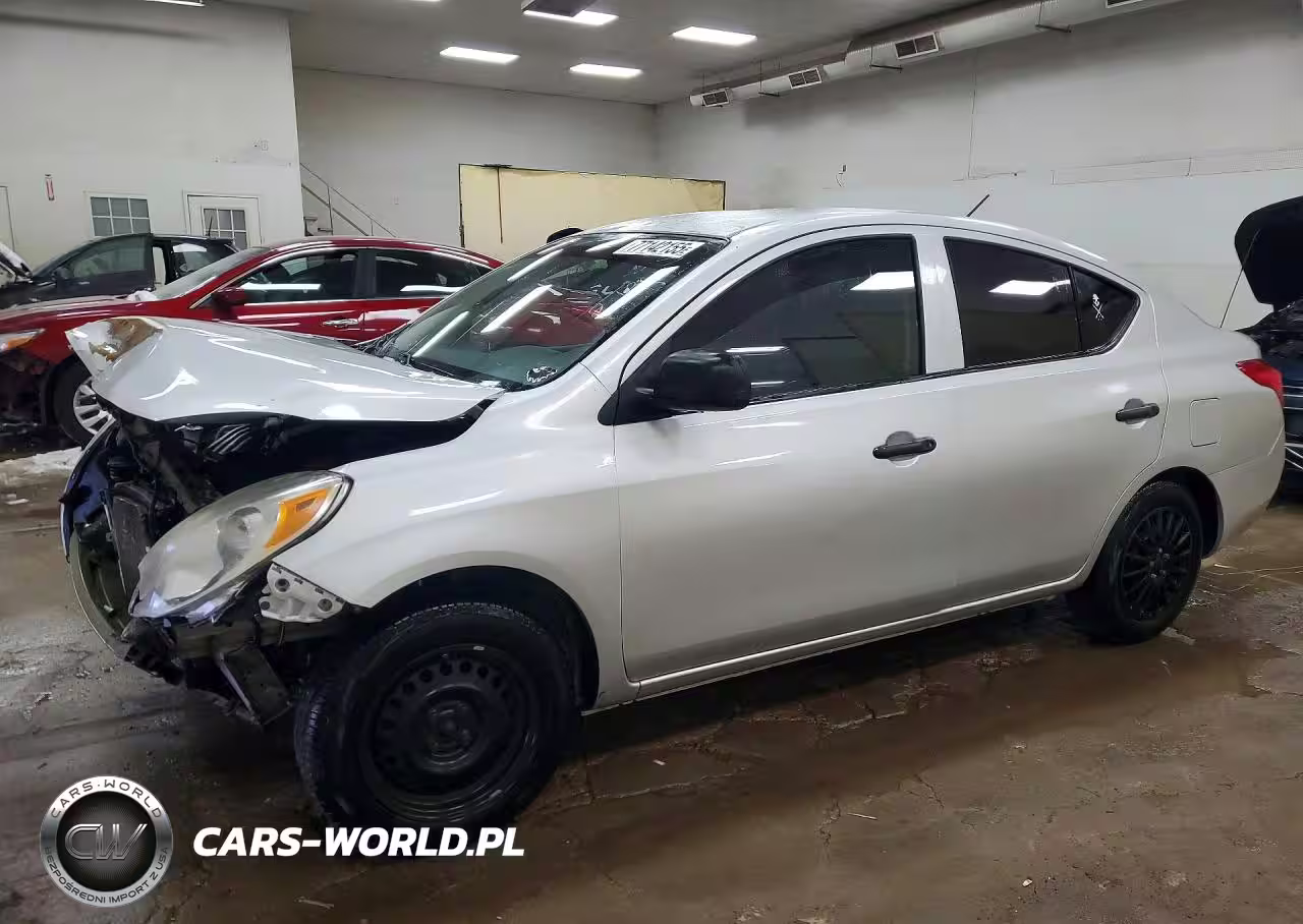 2012 Nissan Versa S