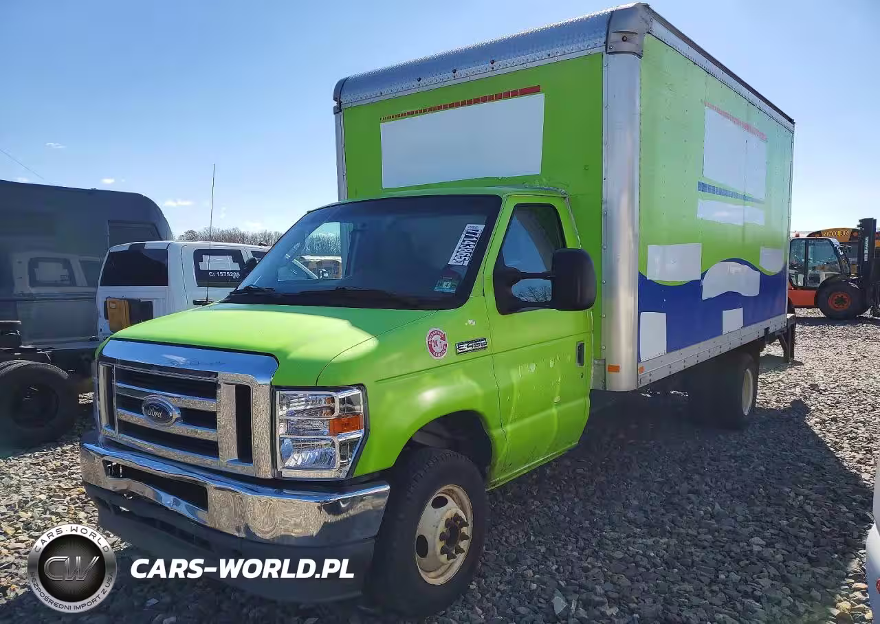 2021 Ford E450 Box Truck