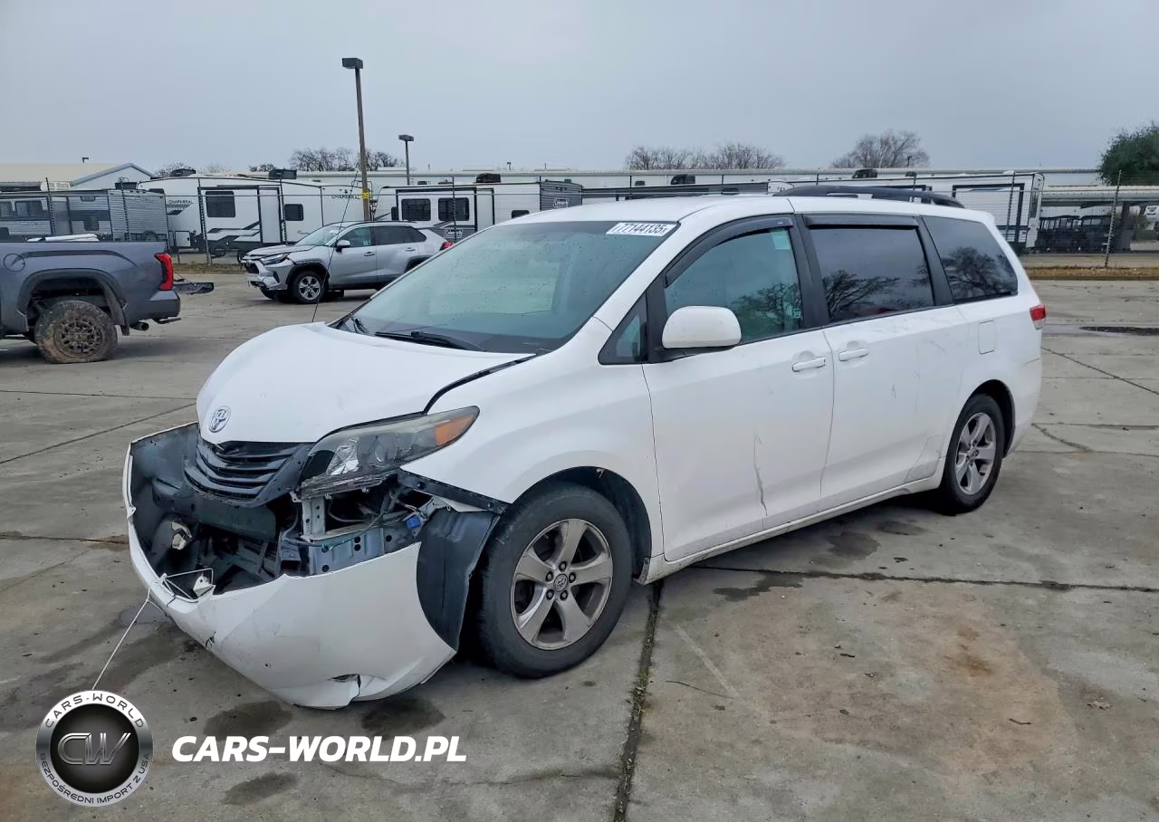 2011 Toyota Sienna Le