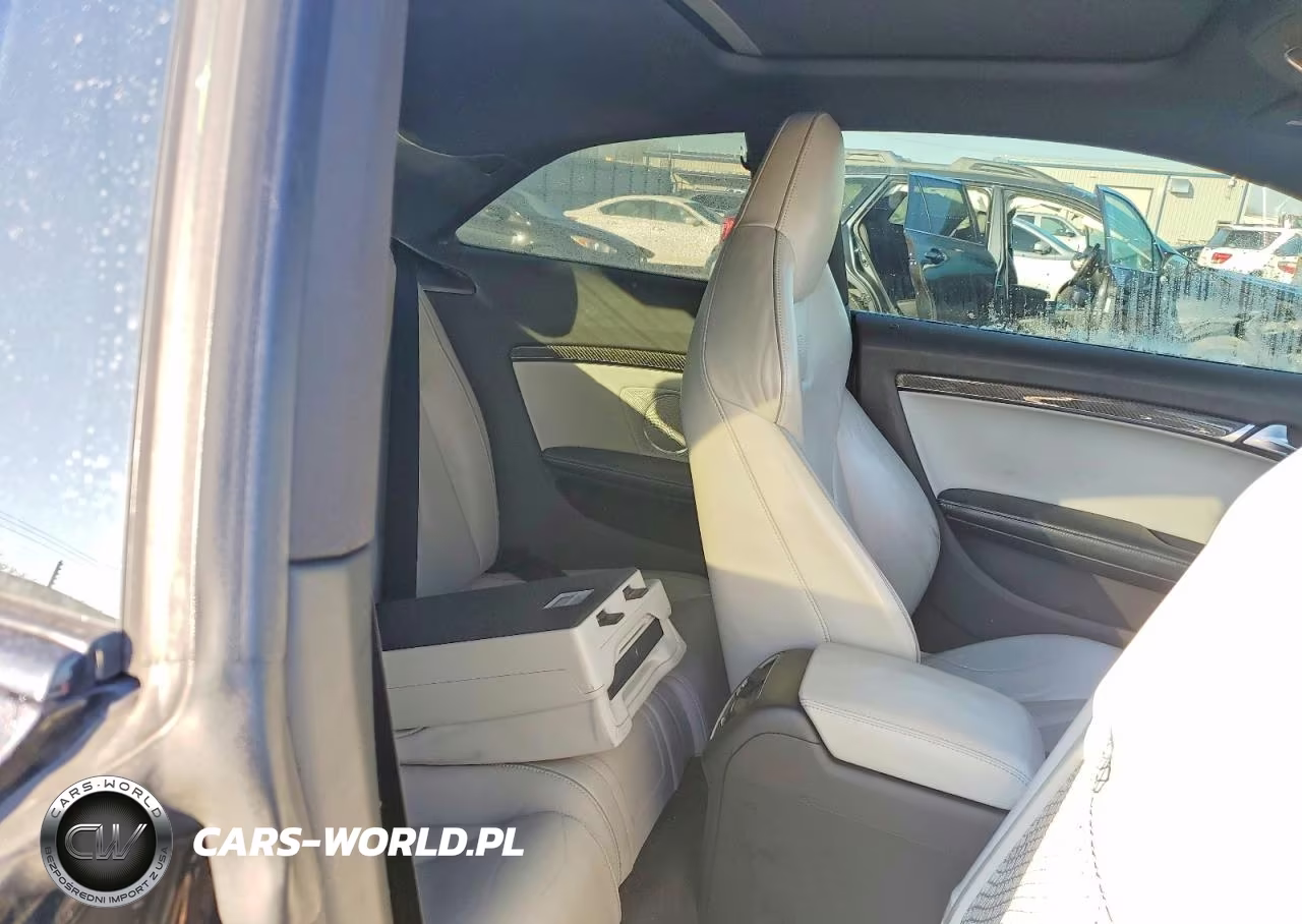 2015 Audi Rs5 VIN:WUAC6AFR8FA900562 - 10