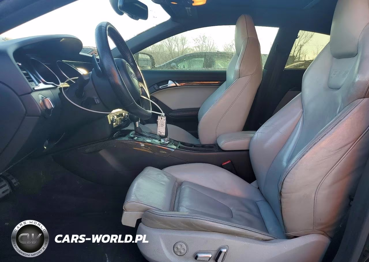 2015 Audi Rs5 VIN:WUAC6AFR8FA900562 - 7